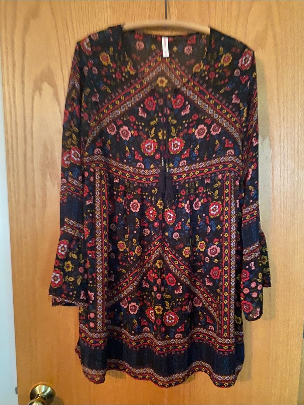 Xhilaration Black Floral Long-Sleeve Boho Shift Dress